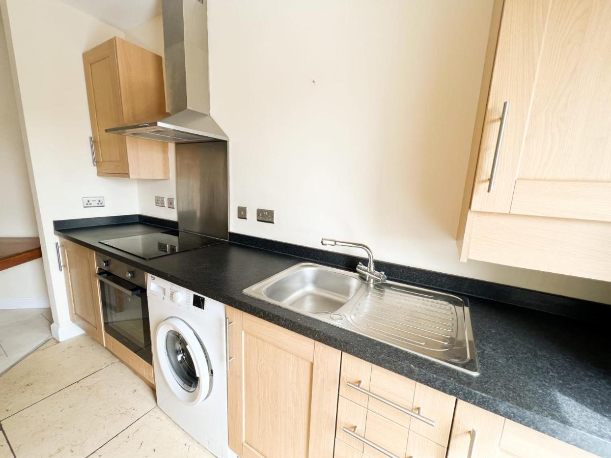 Апартаменты Convenient 3br Flat On Leith Walk