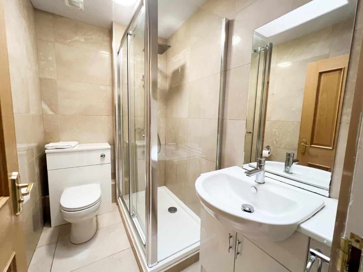 Апартаменты Convenient 3br Flat On Leith Walk