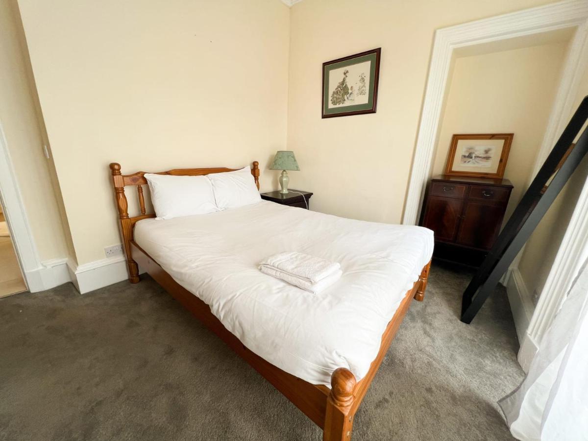 Апартаменты Convenient 3br Flat On Leith Walk Эдинбург