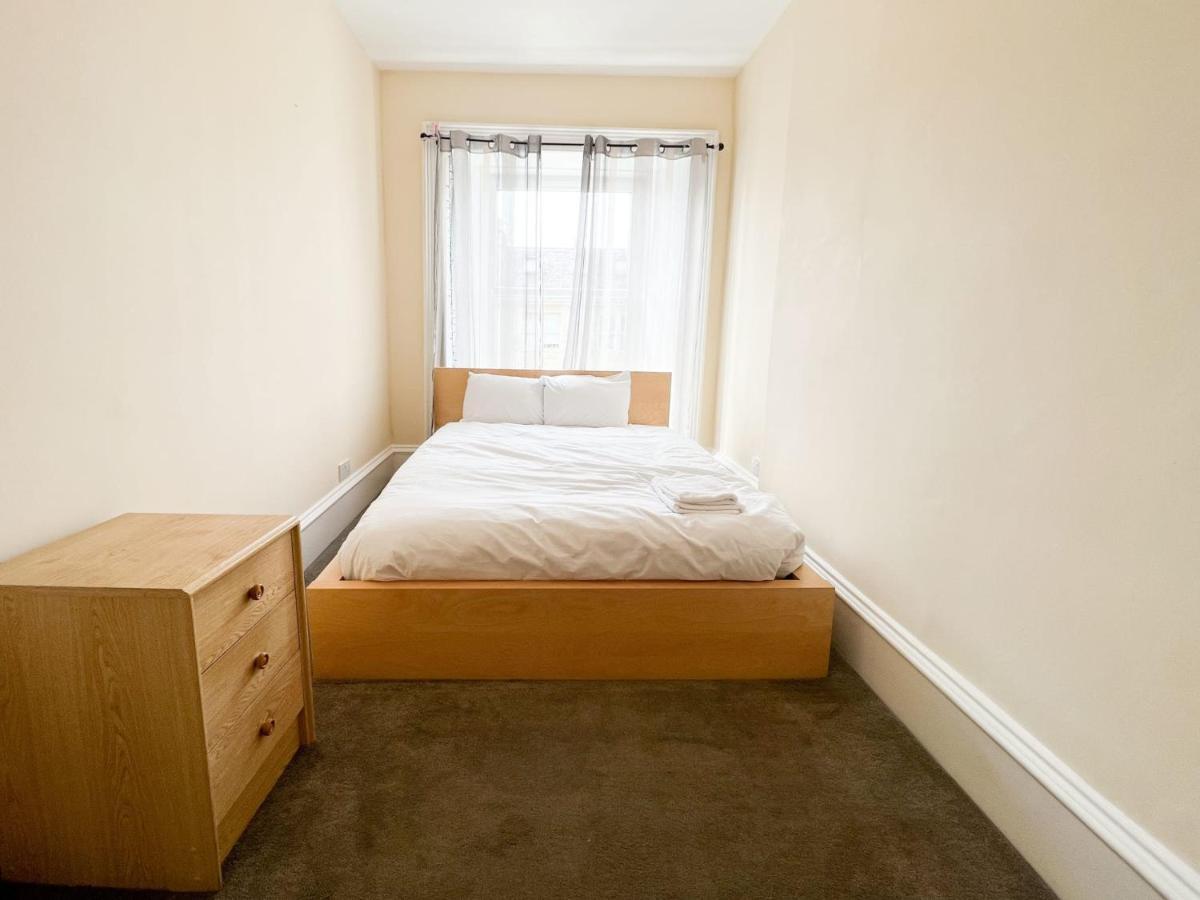 Апартаменты Convenient 3br Flat On Leith Walk